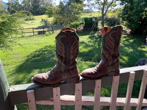 Best Farm Boots for Women - Safety Brands, Rain Boots, and More! - Outdoor Happens