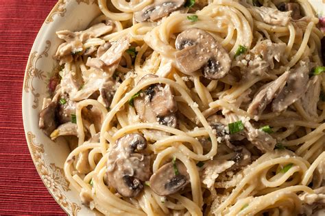 Creamy Chicken and Mushroom Spaghetti Recipe - Chowhound