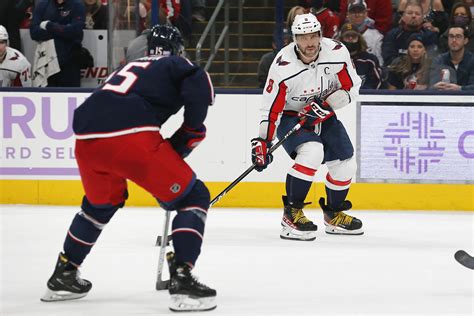 NHL roundup: Alex Ovechkin moves to 4th in goals as Caps win | Reuters