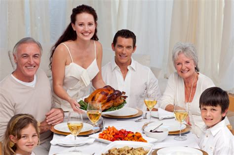 How To Survive Thanksgiving Dinner With Your Family | Moms Need To Know