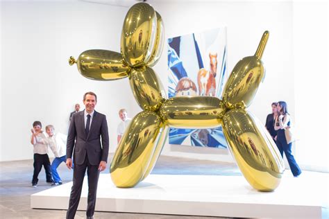 H&M Celebration of the Opening of Jeff Koons: A Retrospective ...