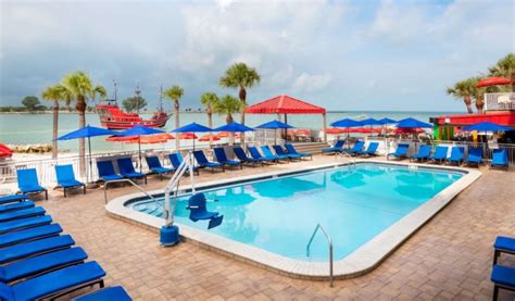 13 Best Clearwater Beach Oceanfront Hotels - HotelsCombined 13 Best ...