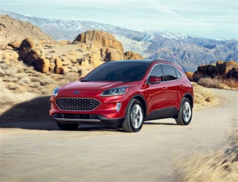 2020 Ford Escape Hybrid Review, Pricing, & Pictures | U.S. News