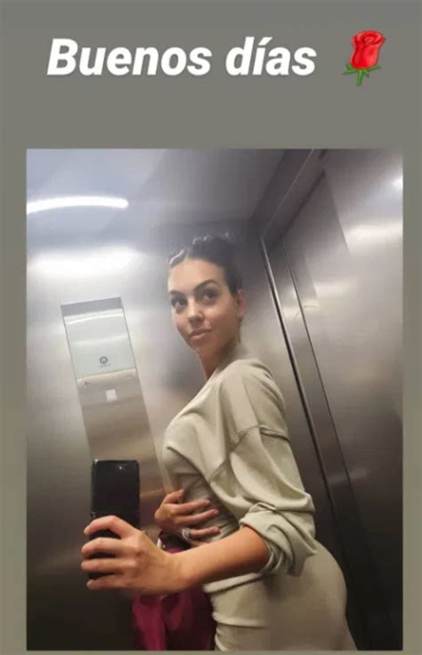 CR7 girlfriend fuels pregnancy rumours with dazzling ring as she covers ...