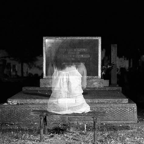 Ghost Photography: An Introduction to Capturing Ghosts - Weird World