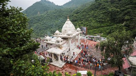 Jammu and Kashmir: Pilgrimage to Mata Vaishno Devi shrine resumes after being suspended ...