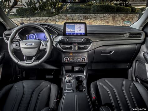 2020 Ford Kuga Plug-In Hybrid Vignale - Interior, Cockpit | Caricos