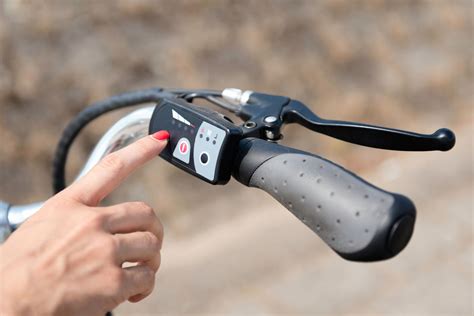 Electric Bike Throttle: How Do They Work (and Are They Legal)?