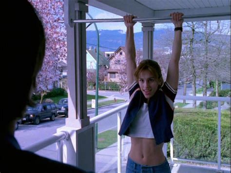 Amy Jo Johnson in Perfect Body 1997 : r/TeachersMidriff