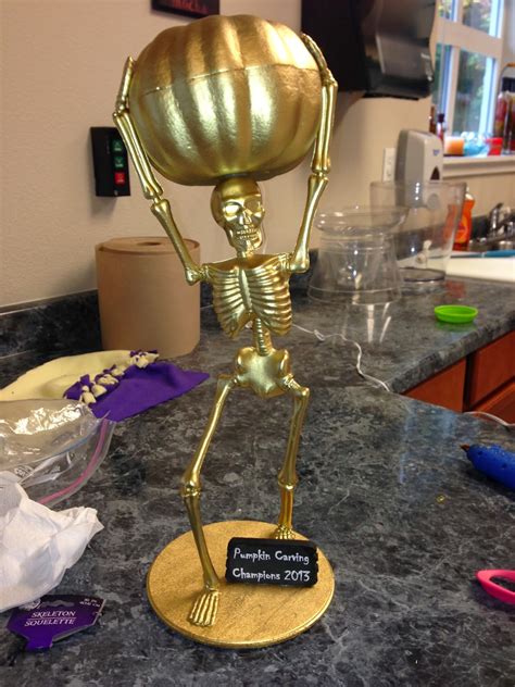 Bunco Card Creator Extraordinaire : Halloween Best Costume Trophies