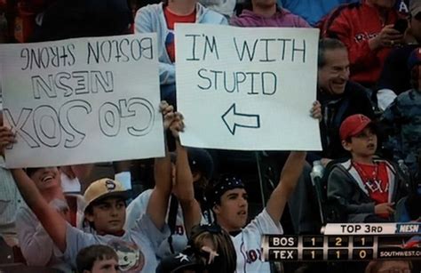 34 Funny Fan Signs at Baseball Games