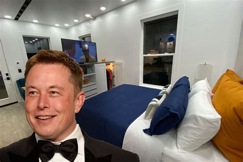 Elon Musk is living in a prefab tiny house worth only $50K || Elon Musk may be one of the world ...