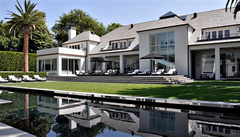 Simon Cowell House – The Pinnacle List