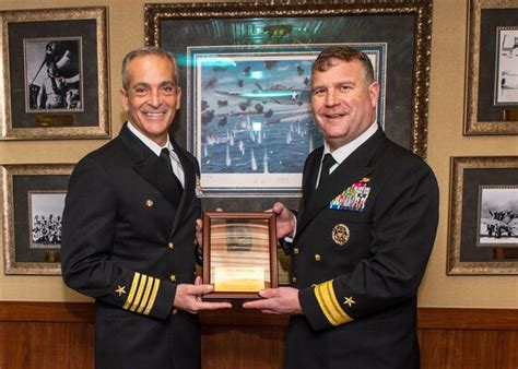 USS Nimitz crew receives USS Arizona relic > U.S. Pacific Fleet > News