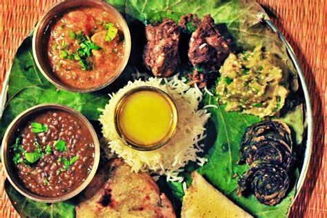 Local Food in Kanha | Tribal Food in Kanha | Gond Thali