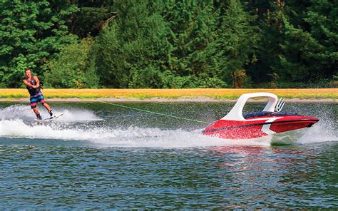 Solo SF150: The personal waterskiing machine