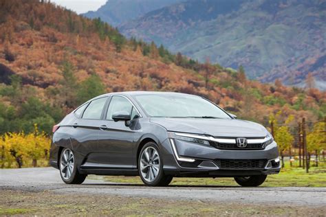 Review: Honda Clarity has all the appeal of a battery-electric car, without range anxiety - The ...