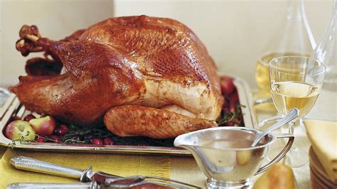 How to Brine a Turkey the Right Way | Christmas turkey recipes, Turkey ...