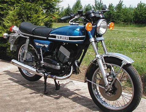 Yamaha RD350 Gallery | Classic Motorbikes