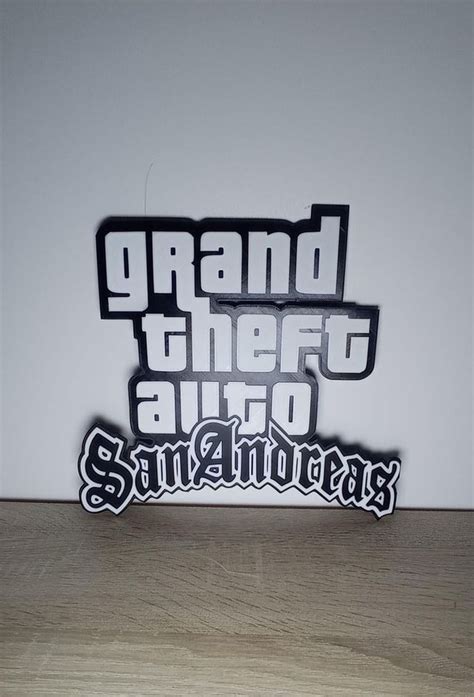 logo para pared gta san andreas de segunda mano por 8 EUR en Alicante/Alacant en WALLAPOP