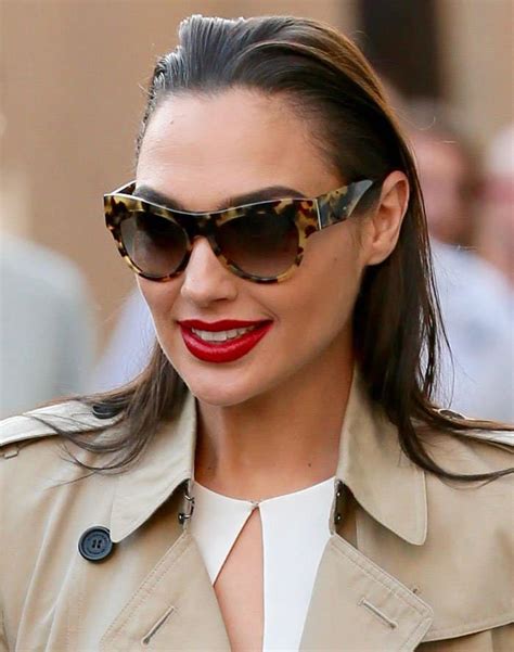 Gal Gadot on 'Jimmy Kimmel Live!' in Leopard Schutz Pumps