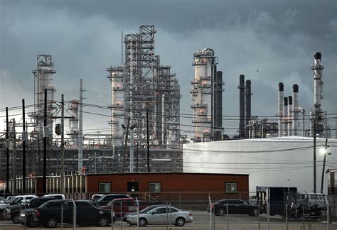 New Motiva crude unit faces months-long repair - Houston Chronicle