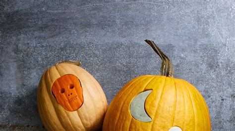 10 Easy Pumpkin Carving Face Ideas That Will Impress Your Neighbors!