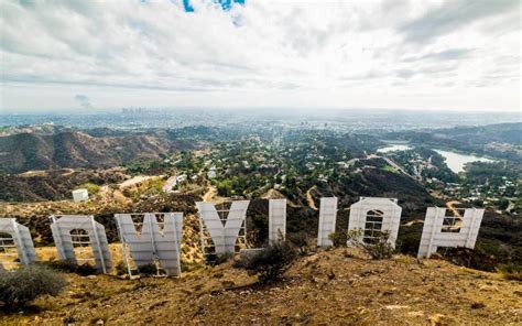 Where To Find The Best Views of the Hollywood Sign? - REAL RocknRoll Movers