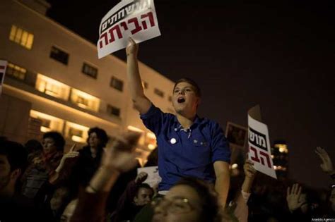 Israelis continue protests against Netanyahu ‘corruption’ – Middle East Monitor