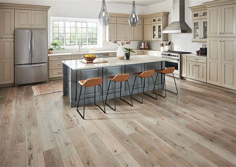 Luxury Vinyl vs Laminate Flooring: Which is better? | Coles Fine Flooring