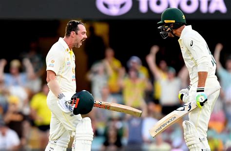 Ashes 2021-22: Travis Head smashes 85-ball hundred as Australia ...