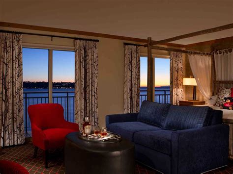 Seattle Waterfront Luxury Hotel Rooms & Suites | Downtown Hotel