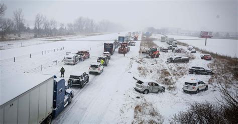 Inside the massive I-35 pileup, as told by first responders