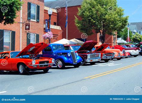 Antique Car Show editorial image. Image of sports, chevrolet - 70803435