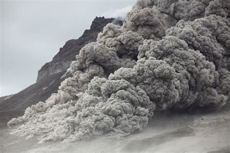 Pyroclastic Flow descending Flank of Soufriere Hills Volcano during Eruption | Pyroclastic flow ...