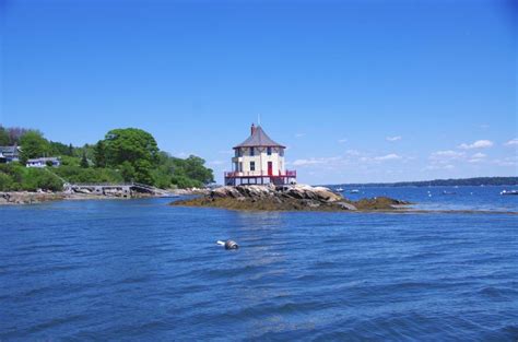 Ocean front cottage....Maine Style - PentaxForums.com