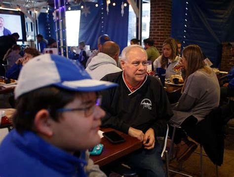 2023 Gator Bowl: Fans watch Kentucky football take on Clemson