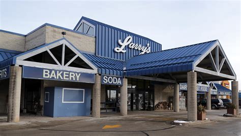 The Buzz: Larry's Piggly Wiggly stores sold in Kaukauna, Little Chute.