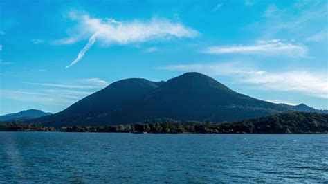 Mount Konocti, Clear Lake is a Northern California volcano - 4K Timelapse - YouTube