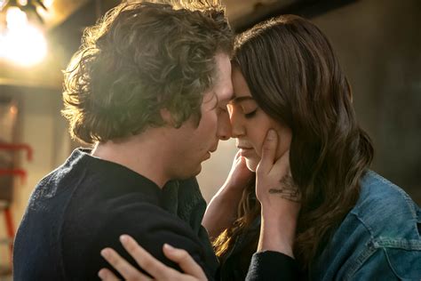 Jeremy Allen White on 'The Bear,' Carmy and Sydney's Relationship