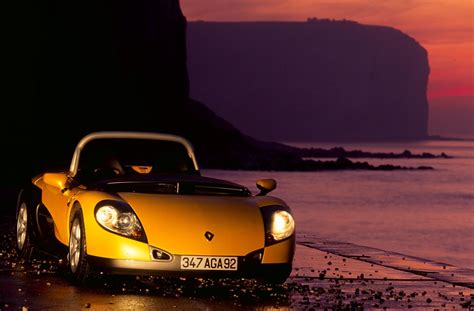 A French Oddity: Renault Sport Spider Turns 25 Years Old | Carscoops