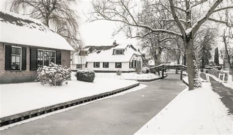 What To Do in Giethoorn in the Winter - Travel Passionate