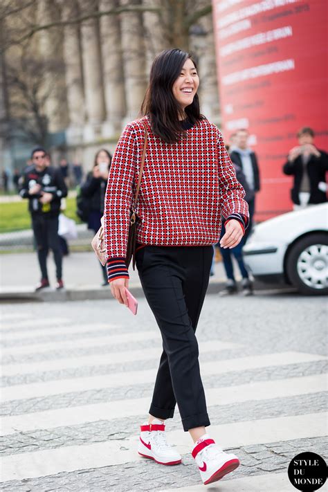 Paris Fashion Week FW 2015 Street Style: Liu Wen - STYLE DU MONDE ...