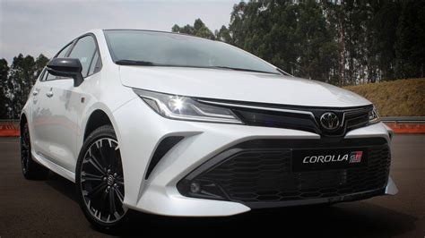 Toyota Corolla 2023 sobe de preço na tabela de janeiro