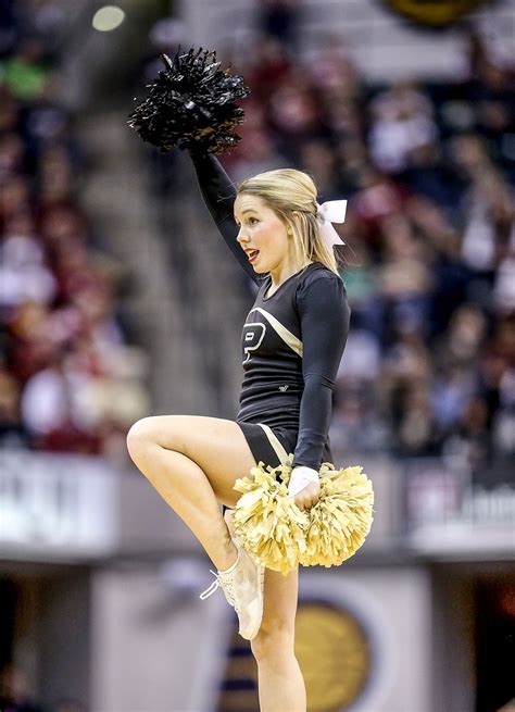 Hear their cheers: See the college basketball cheerleaders for the 2015-16 season | Famous ...