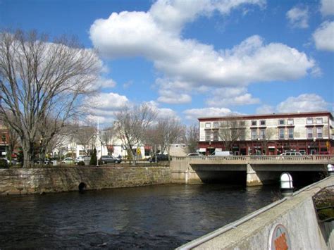 Downtown Pawcatuck Update: Town Officials, Police, Business Owners Meet | Stonington, CT Patch