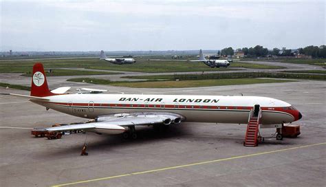 de Havilland Comet DH-106-4C, G-AYWX, Dan-Air [London] | De havilland ...