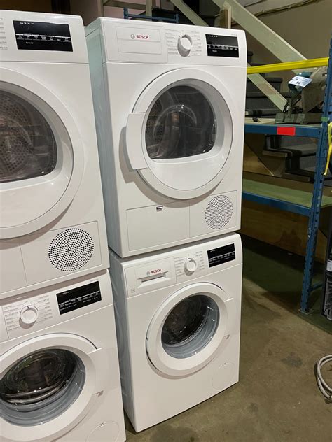 BOSCH 300 SERIES WAT28400UC WHITE FRONT LOAD STACKING WASHER ...