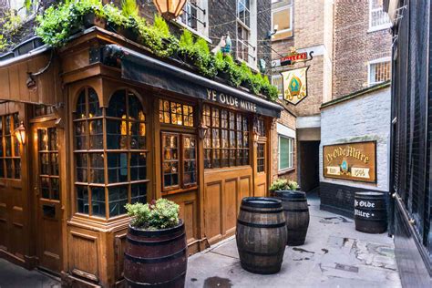 Oldest and Most Historic Pubs in the World