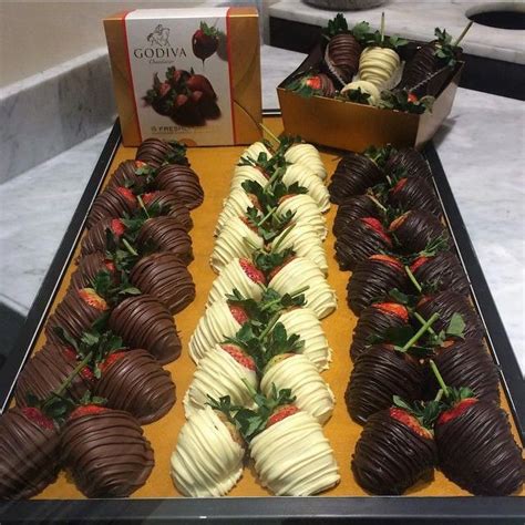 Godiva chocolate covered strawberries...yes fruit it's healthy #choc… | Chocolate covered fruit ...